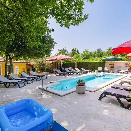 In With Terrace, Air Conditioning, W-lan, Washing Machine 4928-11 Ferienhaus