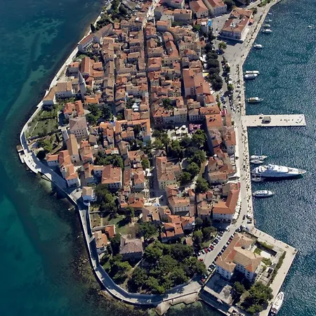 In With Terrace, Air Conditioning, W-lan, Washing Machine 4928-11 Vakantiehuis Poreč